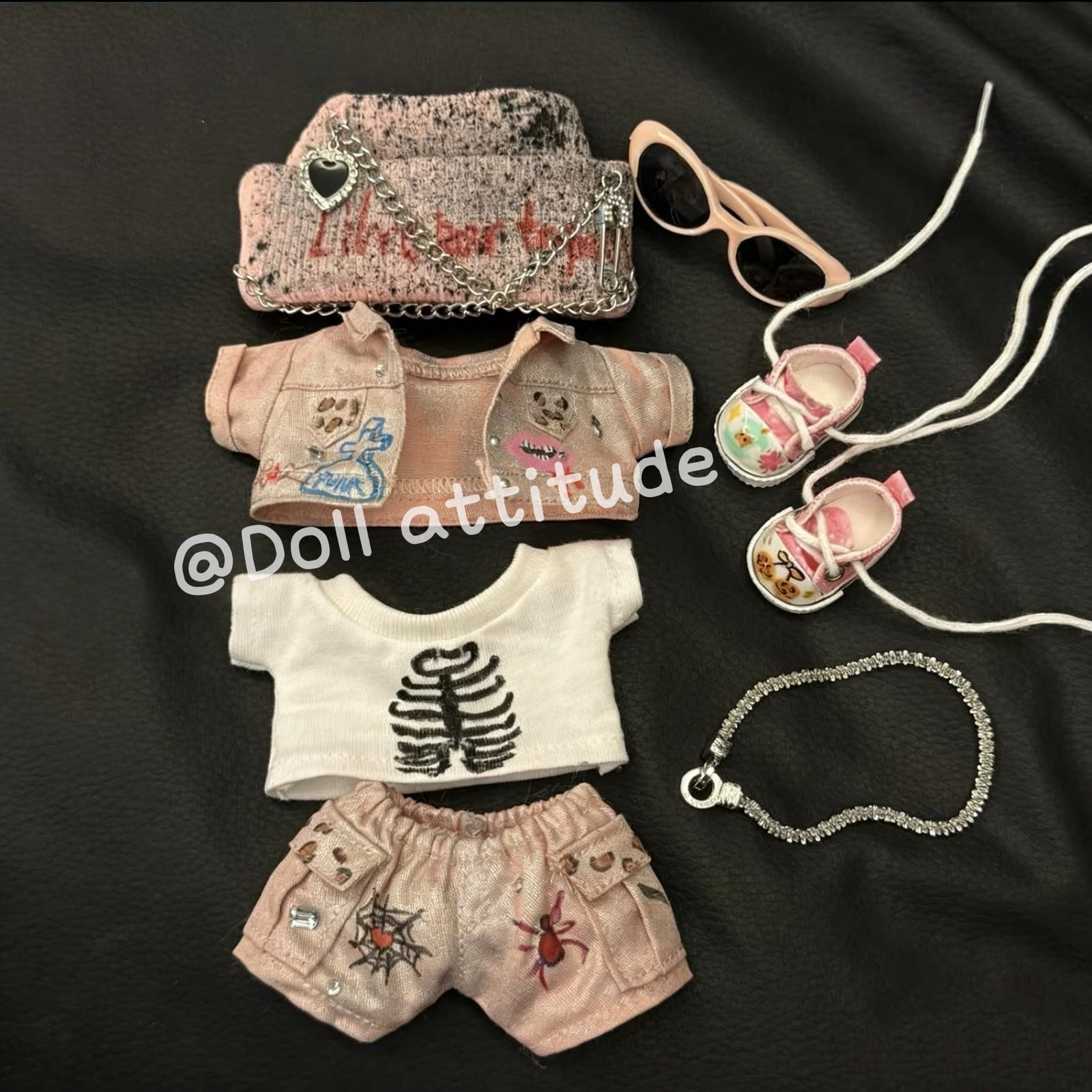 Graffiti Cool Set for labubu - Image 3