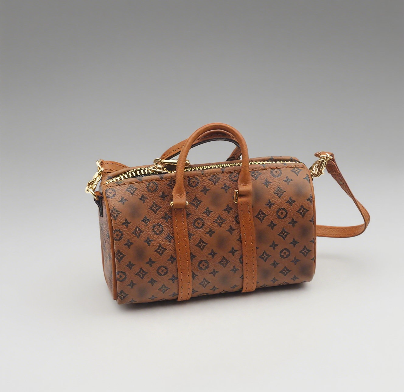 Brown fashionable LV suit for labubu - Image 3