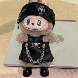 output (8)(1)(1) Beret Chrome Hearts Cool Girl Outfit for labubu